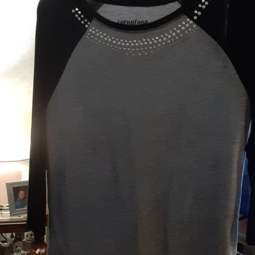 Shirt with 3/4 sleeves